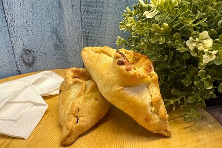 Бездрожжевой пирожок с сыром