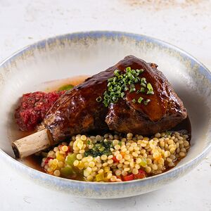 Томленая баранья голень 