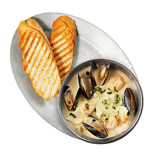 Морепродукты в сливочно-чесночном соусе