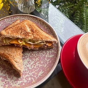 Сэндвич с тунцом