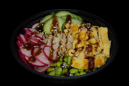 Поке с яйцом