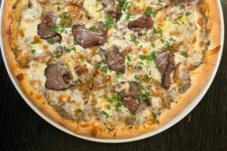 Пицца с ростбифом и лисичками 30 см