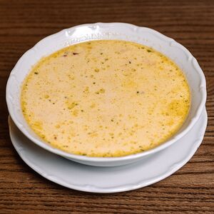 Фирменный чаудер с беконом и сыром