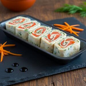 Рулет с красной рыбой