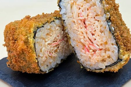 Жареные онигири острый с крабом