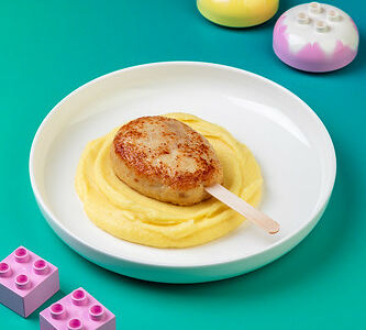 Куриное эскимо с картофельным пюре