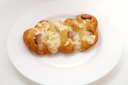 Сосиска в тесте ажурная