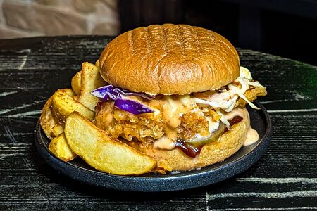 Spicy crunch chick burger