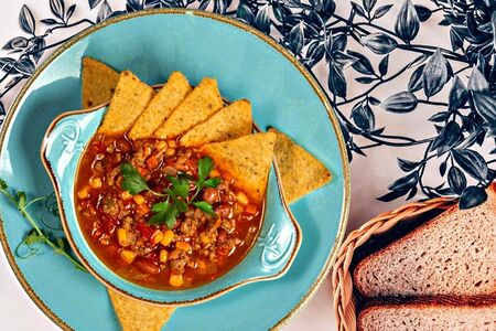 Суп-гуляш Чили кон карне