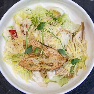 Цезарь с курицей
