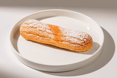 Эклер ванильный классический