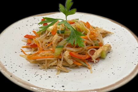 Фунчоза с цыпленком и овощами