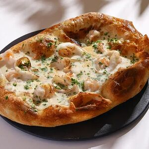 Пицца Креветки и кальмар