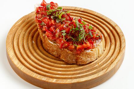 Брускетты с томатами