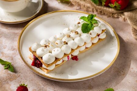 Мильфей с клубникой