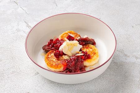 Сырники с пряной сливой