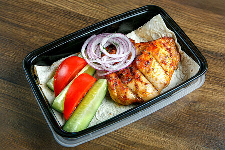 Куриный шашлык из филе бедра