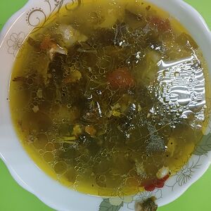 Борщ с щавелем на семью