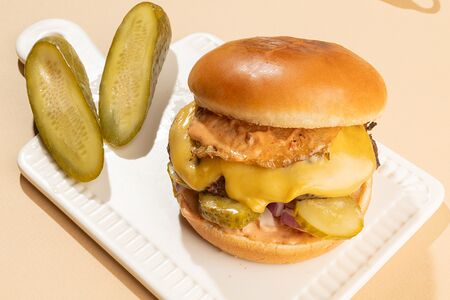 Двойной смэш бургер