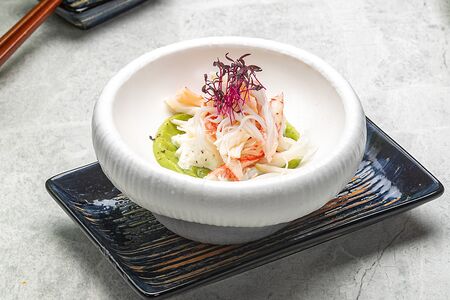 Севиче из краба со страчателлой и соусом гуакомоле