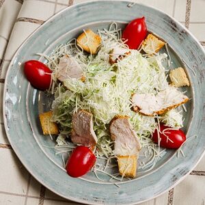 Цезарь с курицей