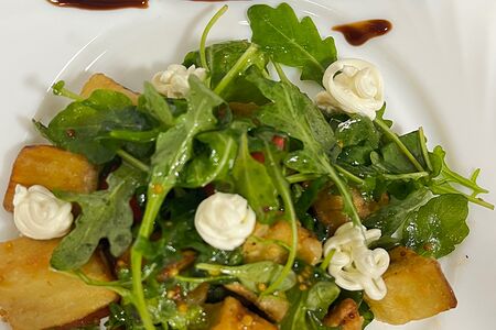 Салат с хрустящими баклажанами 