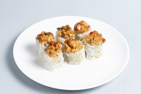 Ролл урамаки запеченный угорь