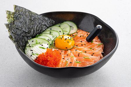 Донбури с лососем