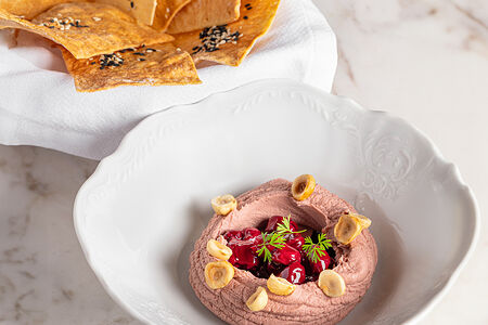 Паштет из утки с вишневым конфи, фундуком и бальзамиком