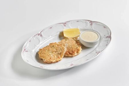 Оладьи из морепродуктов в сливочном соусе