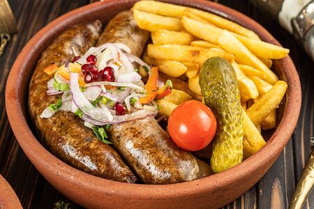 Купаты с картофелем фри