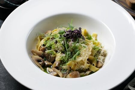 Фетучини с грибами и трюфельным соусом