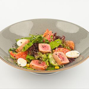 Салат с тунцом