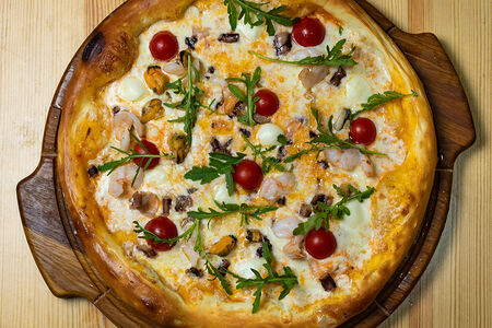 Пицца Морская Делюкс 25 см