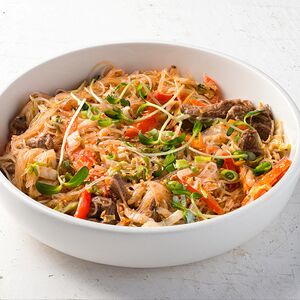 Фунчоза с говядиной и овощами