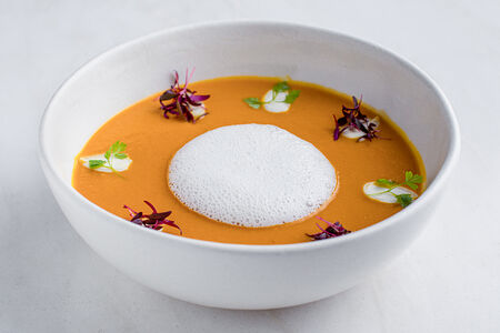 Тыквенный суп на кокосовом молоке с миндалем