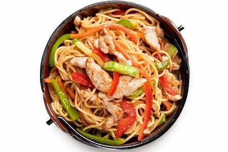 Яичная лапша с курицей