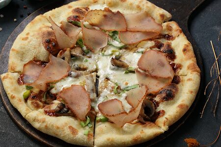 Пицца с вяленой индейкой и грибами 30 см