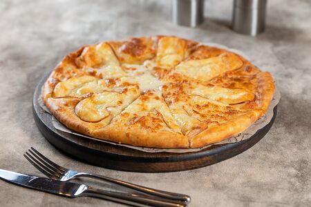 Хачапури с копченым сулугуни