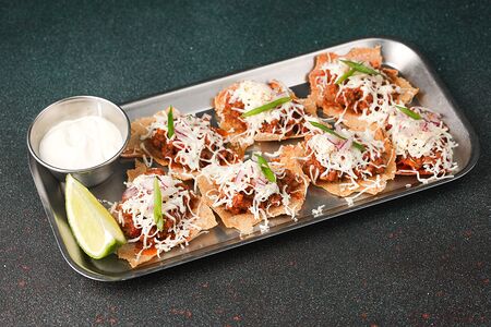 Начос с говядиной