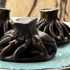 Хинкали черные с морепродуктами