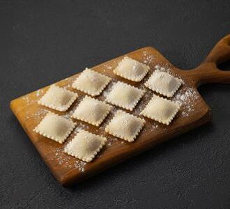 Пельмени с копченой форелью