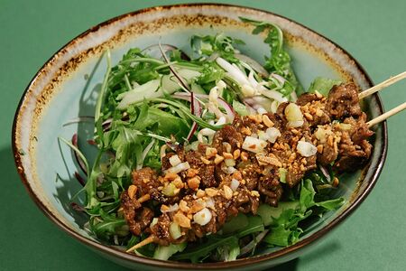 Салат с говядиной и грейпфрутом