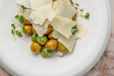 Маринованные оливки