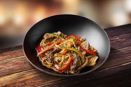 Wok с говядиной