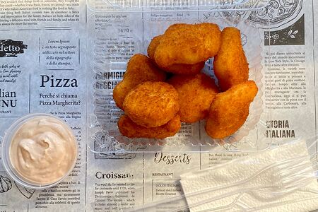 Наггетсы из куриного филе с соусом «Розе»