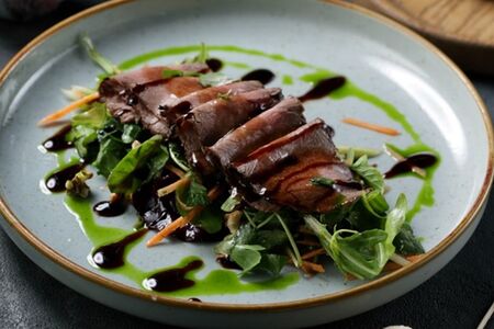 Стейк салат из говядины