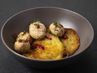 Драники с фрикадельками
