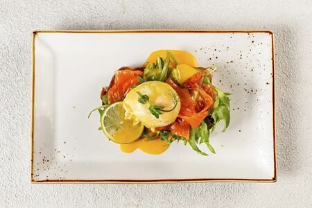 Тост с форелью и авокадо 