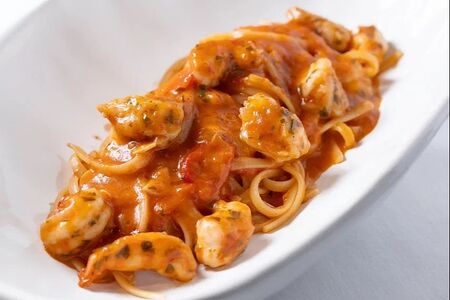 Спагетти с креветками в томатно-сливочном соусе 